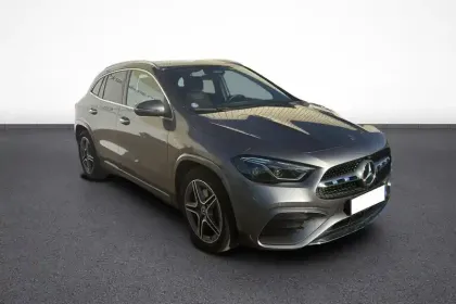 Photo 51 Mercedes GLA  200 7G-DCT