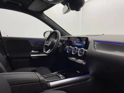Photo 91 Mercedes GLA  200 7G-DCT