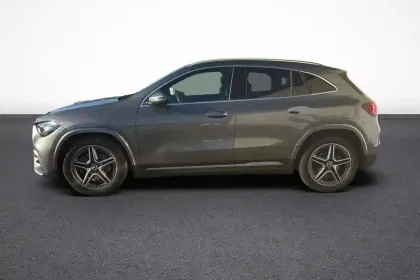 Photo 46 Mercedes GLA  200 7G-DCT