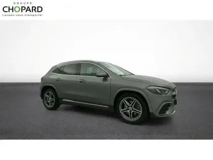 Photo 76 Mercedes GLA  200 7G-DCT