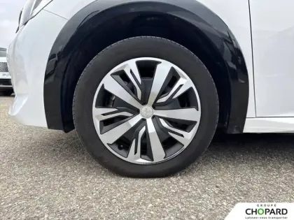 Photo 20 Peugeot 208  Electrique 50 kWh 136ch