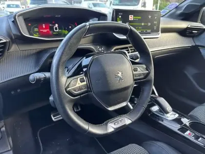 Photo 8 Peugeot 208  PureTech 130 S&S EAT8