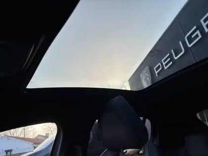 Photo 18 Peugeot 208  PureTech 130 S&S EAT8