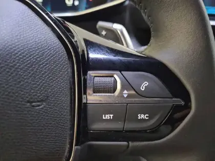 Photo 27 Peugeot 2008  PureTech 130 S&S EAT8