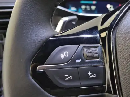 Photo 26 Peugeot 2008  PureTech 130 S&S EAT8