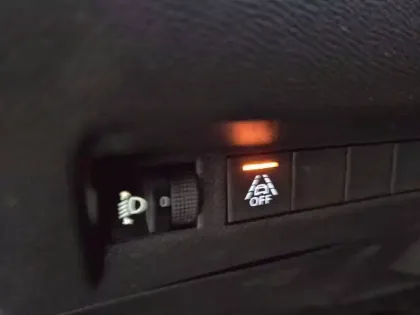 Photo 28 Peugeot 2008  PureTech 130 S&S EAT8