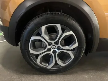 Photo 9 Renault Captur  TCe 140 EDC - 21