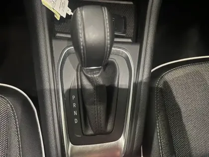 Photo 23 Renault Captur  TCe 140 EDC - 21