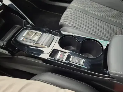 Photo 12 Peugeot 2008  PureTech 130 S&S EAT8