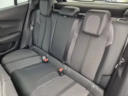 Photo 55 Peugeot 2008  PureTech 130 S&S EAT8