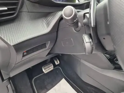 Photo 45 Peugeot 2008  PureTech 130 S&S EAT8