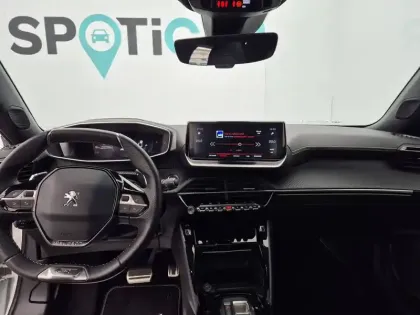 Photo 30 Peugeot 2008  PureTech 130 S&S EAT8