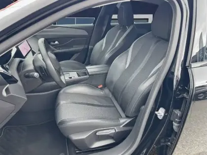 Photo 13 Peugeot 308  PureTech 130ch S&S EAT8