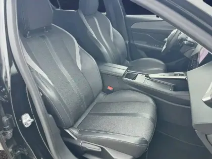 Photo 18 Peugeot 308  PureTech 130ch S&S EAT8