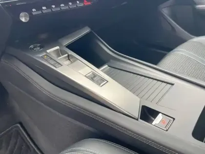 Photo 20 Peugeot 308  PureTech 130ch S&S EAT8