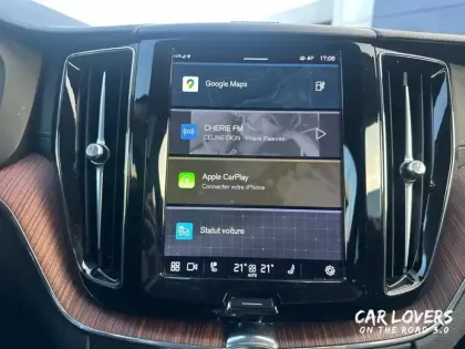 Photo 11 Volvo Xc60  T8 Recharge AWD 310 ch + 145 ch Geartronic 8