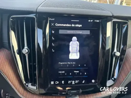 Photo 30 Volvo Xc60  T8 Recharge AWD 310 ch + 145 ch Geartronic 8