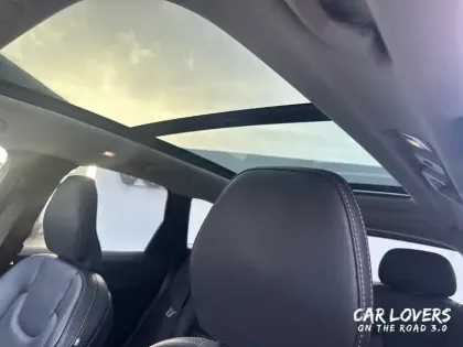 Photo 33 Volvo Xc60  T8 Recharge AWD 310 ch + 145 ch Geartronic 8