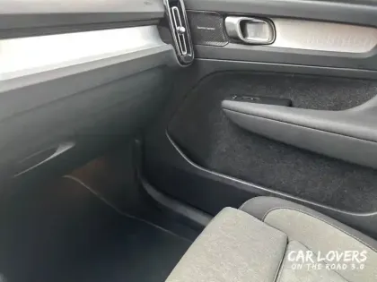 Photo 21 Volvo Xc40  B3 163 ch DCT7