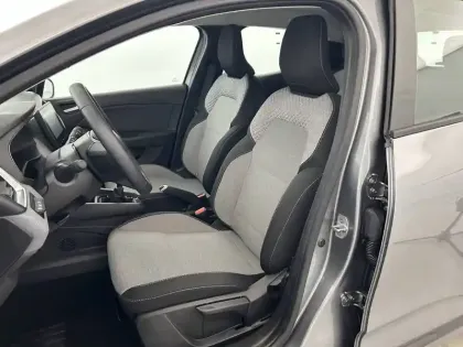 Photo 8 Renault Clio  Blue dCi 100 ch GSR2