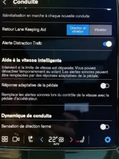 Photo 17 Volvo Xc40  B3 163 ch DCT7