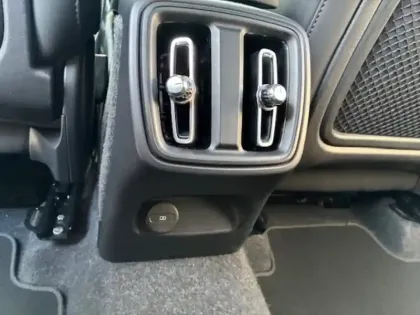 Photo 20 Volvo Xc40  B3 163 ch DCT7