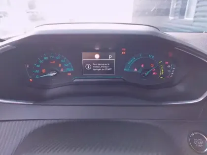 Photo 9 Peugeot 208  Electrique 50 kWh 136ch