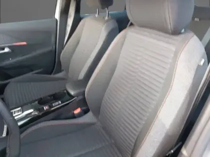 Photo 10 Peugeot 208  Electrique 50 kWh 136ch