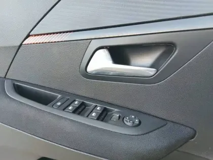 Photo 19 Peugeot 208  Electrique 50 kWh 136ch