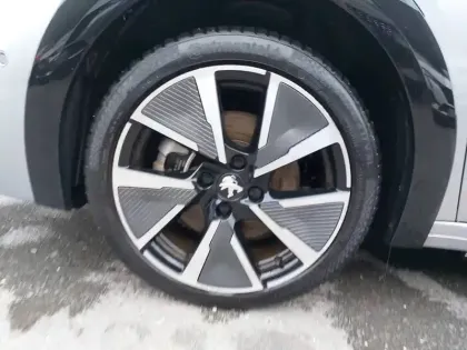 Photo 12 Peugeot 208  Electrique 50 kWh 136ch