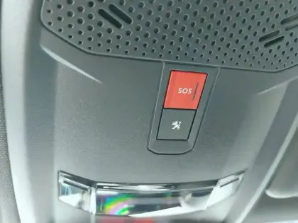 Photo 18 Peugeot 208  Electrique 50 kWh 136ch