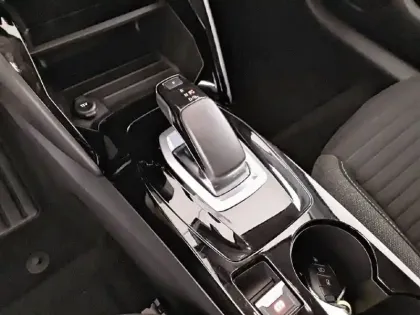 Photo 13 Peugeot 208  Electrique 50 kWh 136ch