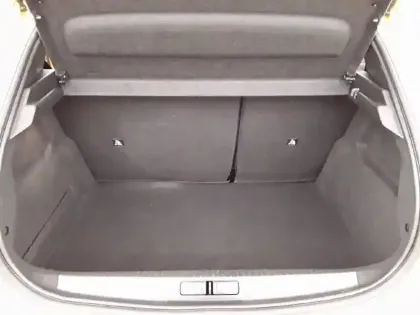 Photo 5 Peugeot 208  Electrique 50 kWh 136ch