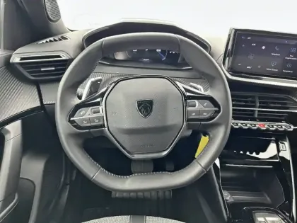 Photo 8 Peugeot 2008  BlueHDi 130 S&S EAT8