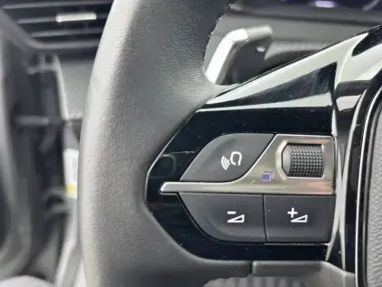 Photo 23 Peugeot 2008  BlueHDi 130 S&S EAT8