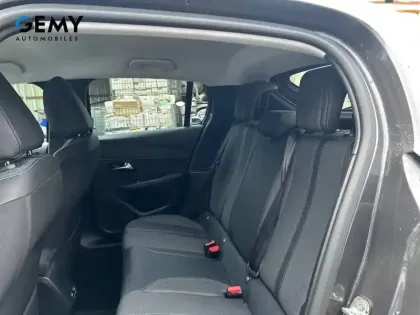 Photo 41 Peugeot 208  PureTech 100 S&S BVM6