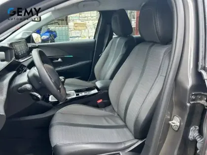 Photo 8 Peugeot 208  PureTech 100 S&S BVM6