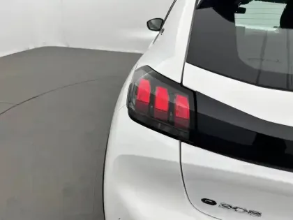 Photo 16 Peugeot 208 Gén. II Ph1 Active 5