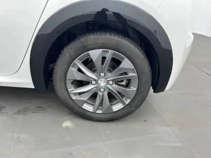 Photo 12 Peugeot 208 Gén. II Ph1 Active 5