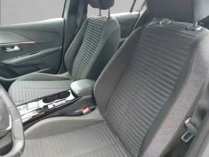 Photo 10 Peugeot 208  Electrique 50 kWh 136ch