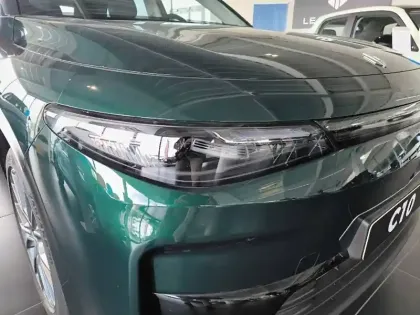 Photo 55 Leapmotor C10  REEV 28.4 kWh - 158 kW