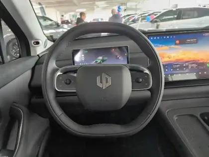 Photo 28 Leapmotor C10  REEV 28.4 kWh - 158 kW