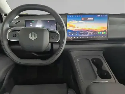 Photo 27 Leapmotor C10  REEV 28.4 kWh - 158 kW