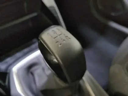 Photo 13 Peugeot 208  PureTech 75 S&S BVM5