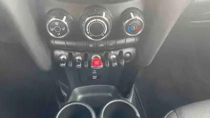 Photo 8 Mini Mini Hatch 3 Portes Cooper 136 ch BVA7