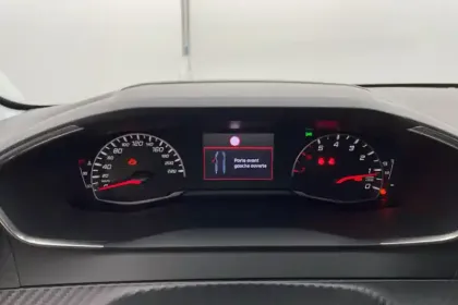 Photo 49 Peugeot 208  100 S&S BVM6