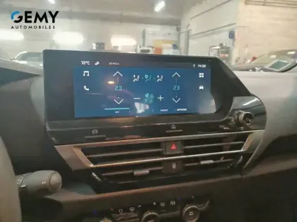 Photo 16 Citroën C4 e- 136 ch Automatique