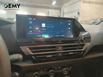 Photo 15 Citroën C4 e- 136 ch Automatique