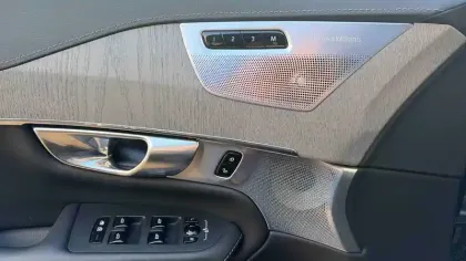 Photo 26 Volvo Xc90  T8 AWD Hybride Rechargeable 455 ch Geartronic 8 7pl