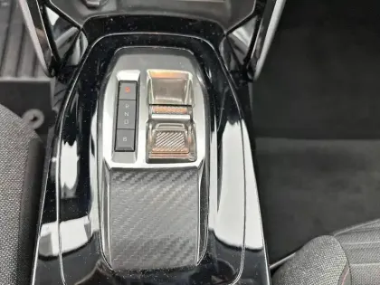 Photo 13 Peugeot 208  Electrique 50 kWh 136ch